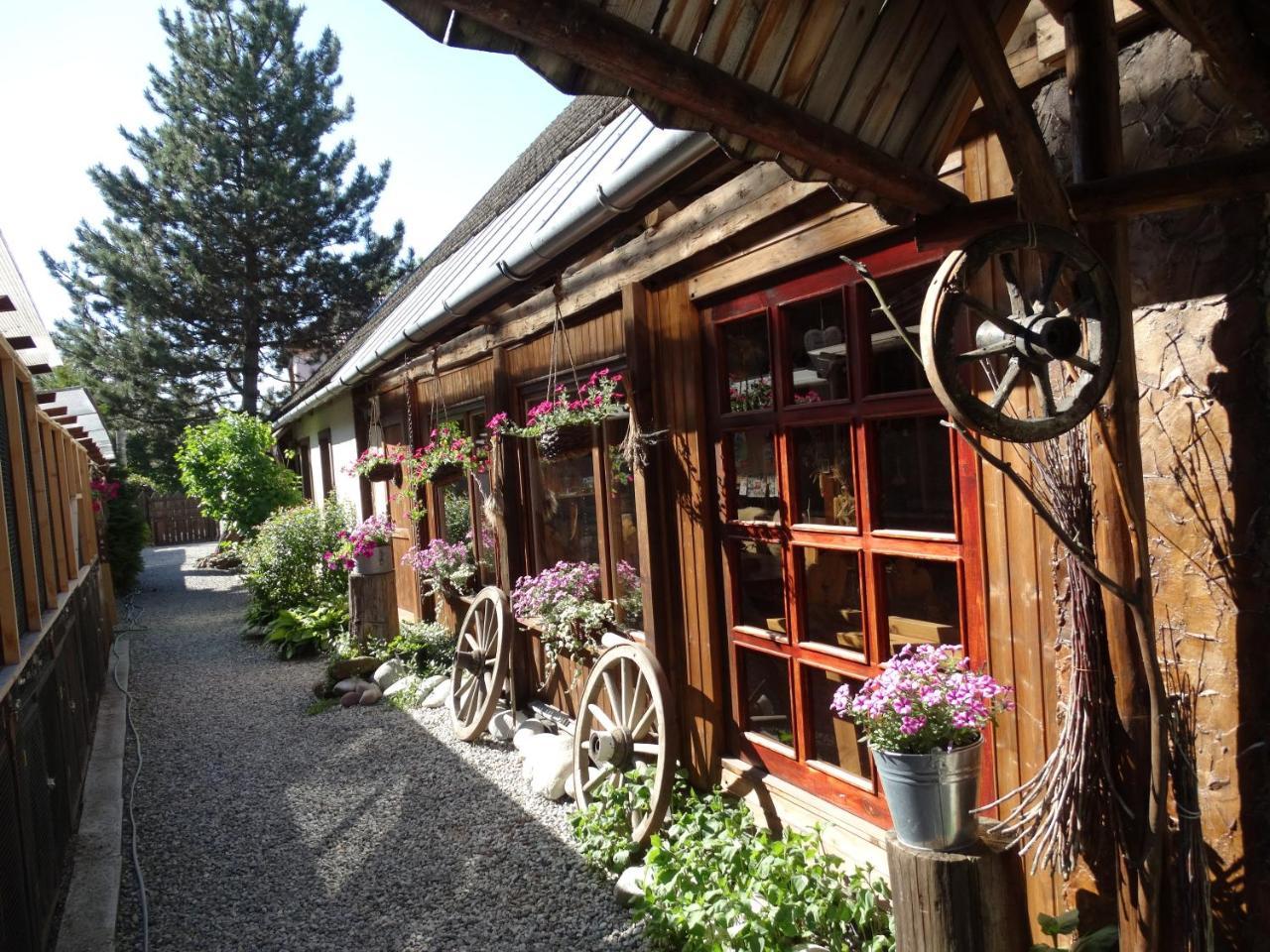 Guesthouse Eden Liptovsky Mikulas Exterior photo